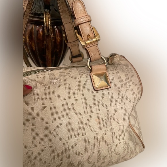 Michael Kors handbag - Picture 3 of 10